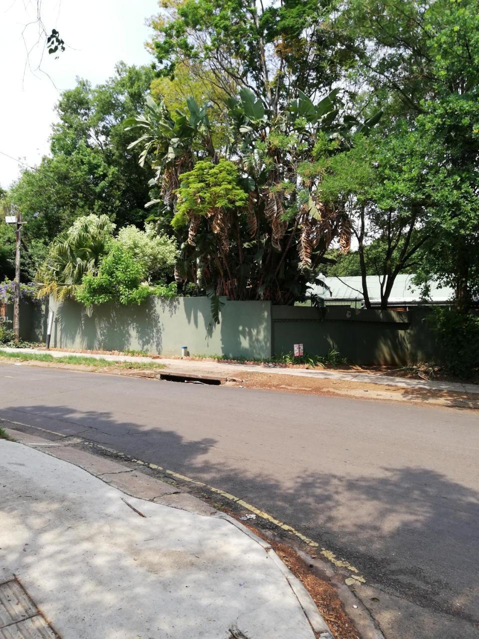 Green On Minni Guest House Pretoria Luaran gambar