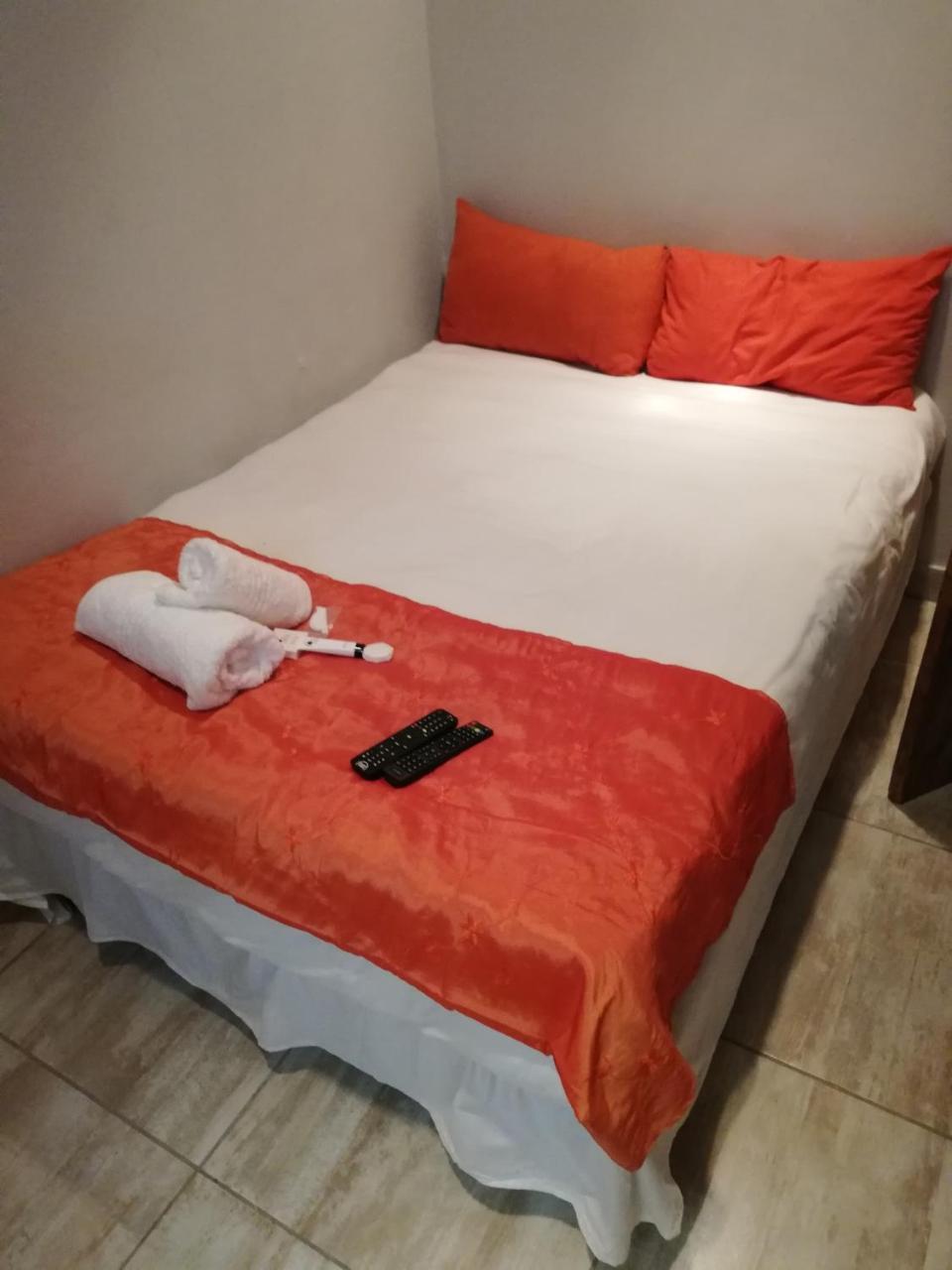Green On Minni Guest House Pretoria Luaran gambar
