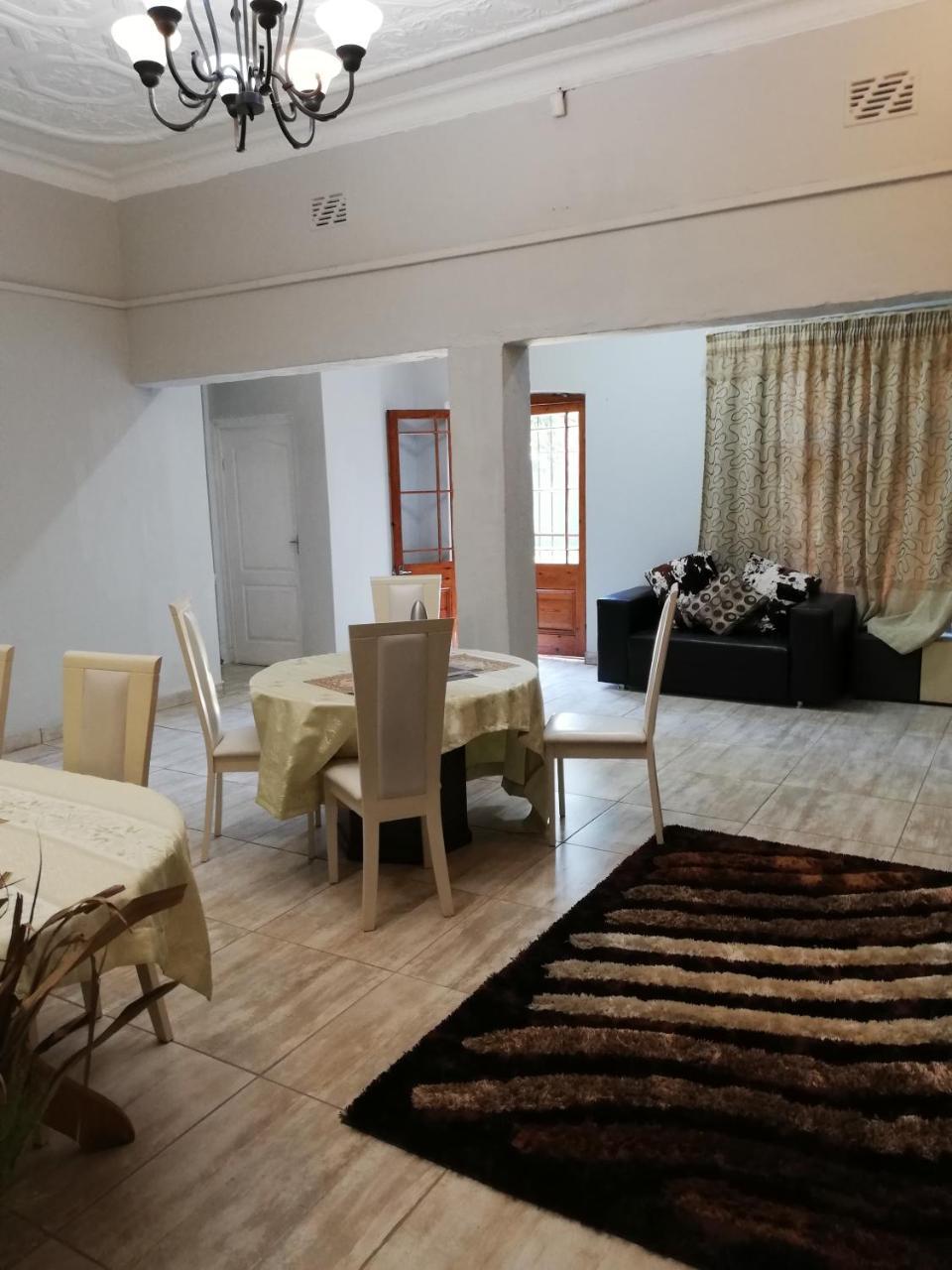 Green On Minni Guest House Pretoria Luaran gambar